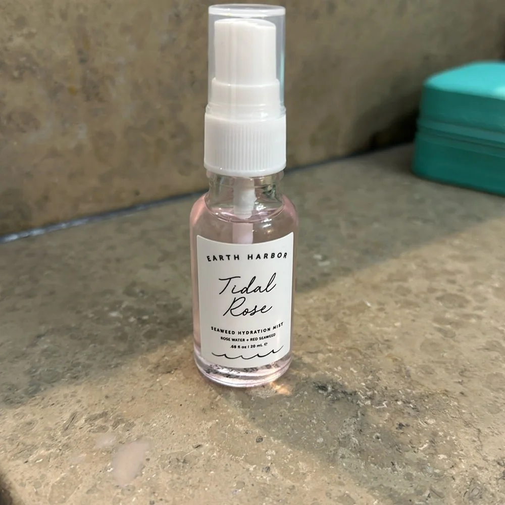 NEW Earth Harbor | TIDAL ROSE Seaweed Hydration Mist - Picture 1 of 4
